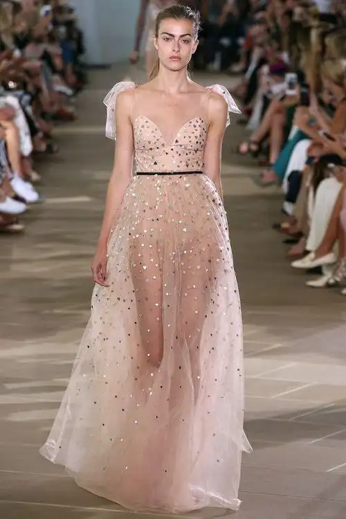 浪漫薄纱裙先备好 等到开春仙起来