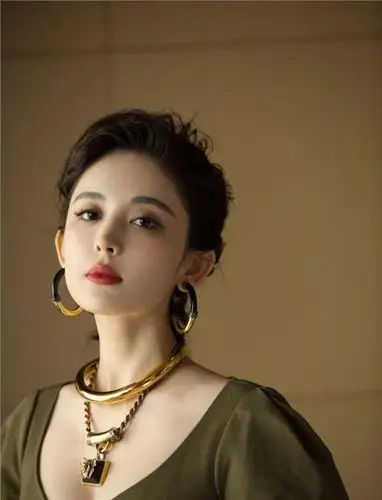 古力娜扎短发少年感造型好评如潮恕我直言完全get美在哪里