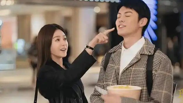 凭熟女魅力把内娱小鲜肉"撩了"个遍|姐弟恋|娱乐圈|华语歌手|华语音乐