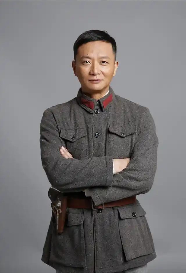 赖寿章在《绝密使命》中,是大反派还是卧底?