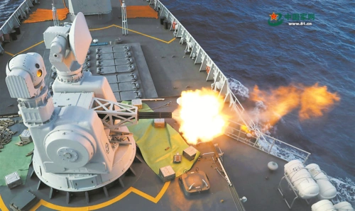 "随着舰长裴科传一声令下,某型防空导弹呼啸而出,拽着尾焰直扑目标;与