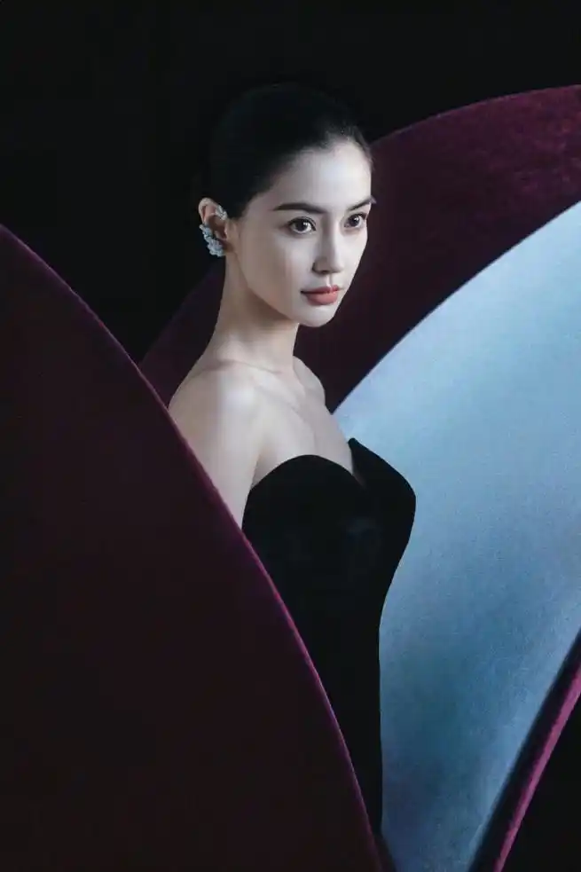 杨颖angelababy风尚志三月刊封面angelababy艺术氛围感开季大片时尚新