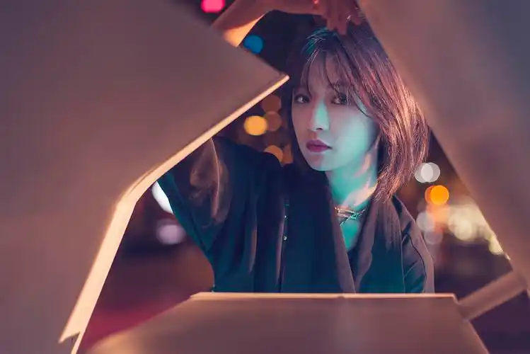 城市人像 ▏一座城傍晚时分的画笔|摄影|人像摄影|tonywood_原创作品