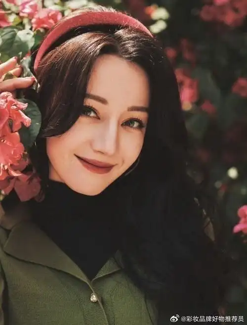 迪丽热巴#近日,迪丽热巴的一组时尚照片在网络上引起了广泛关注.