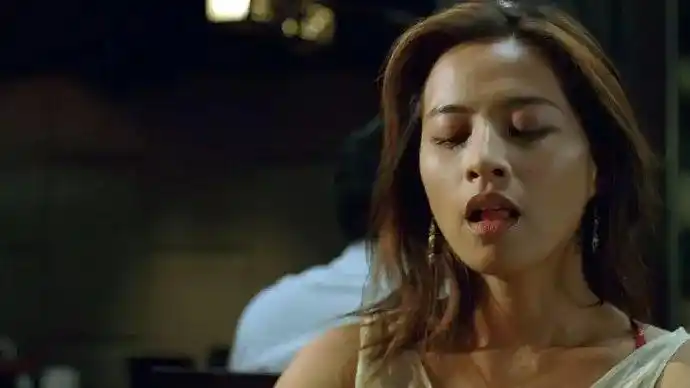 分享不止关注搜狐公众号:电影收割者【后台回复"大丈夫",观看电影正片