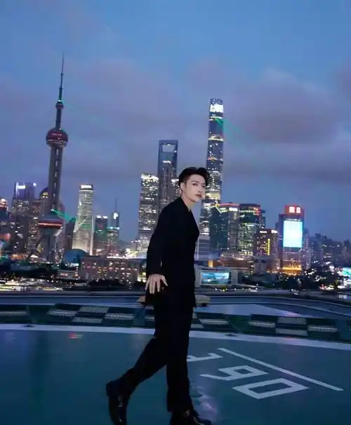 我觉得,娱乐圈最后可以相信的好男人就是张艺兴了_生活_感觉_吴亦凡