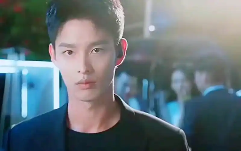 【他在逆光中告白】【厉腾】头一次觉得男生穿黑色居然这么帅啊!