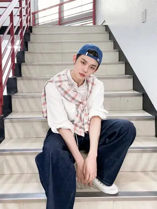 220419推特更新崔然竣这满满的少年感