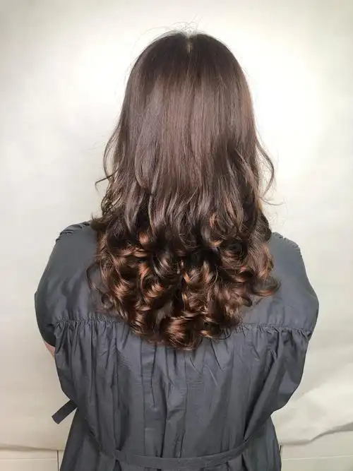 时尚免打理卷发瞬间提升气质