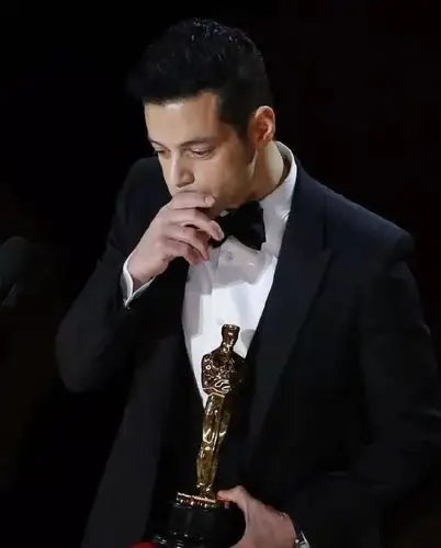 奥斯卡第二位80后影帝!原来你是这样的"大眼萌"