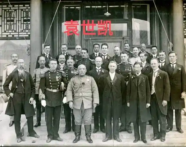 72岁的慈禧,看上袁世凯17岁的儿子,袁世凯吓得回复六个字_袁克文_宴会