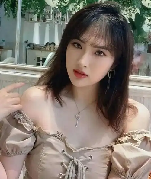 都是任正非基因华为二公主姚安娜和孟晚舟一对比差距就出来了