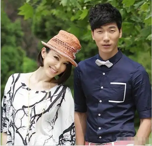 张亮假离婚?却陪"神秘女"买大钻戒,葫芦里卖的什么药?