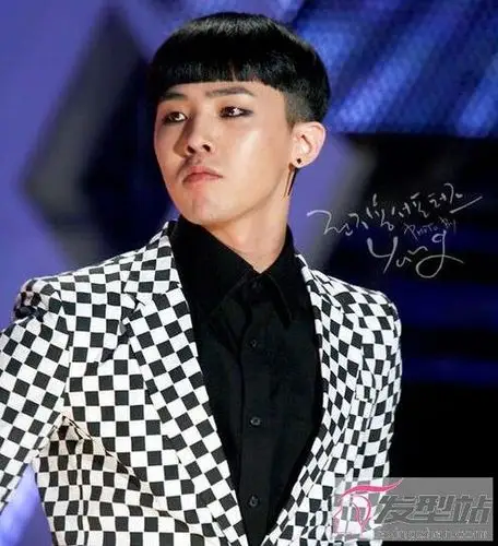 男生盖头发型怎么剪清爽利落潮男都这样剪