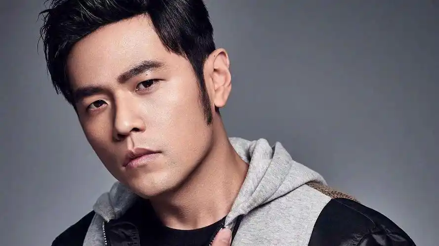 周杰伦另类打假自黑,表示自己没有那么热情与粉丝私聊!