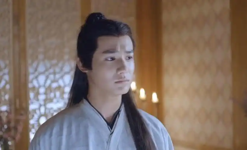 花千骨里南弦月看起来超级嫩,很干净的少年啊!