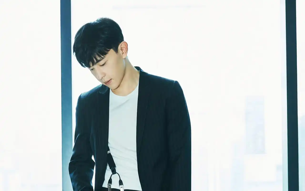 邓伦高清电脑桌面壁纸,大陆明星,帅气,帅哥,帅哥明星,邓伦,大陆男明星