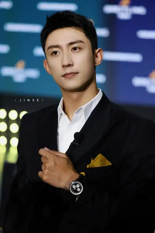 百年灵品牌代言人黄景瑜