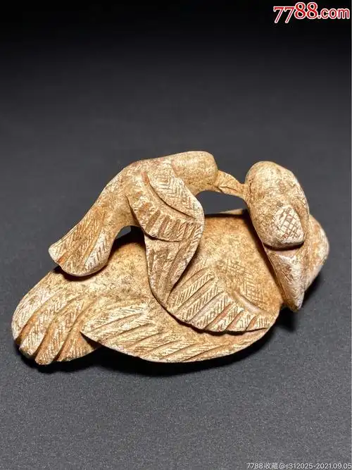 辽金鸡骨白钙化海东青啄天鹅把件摆件古玉老玉高古玉古玩收藏