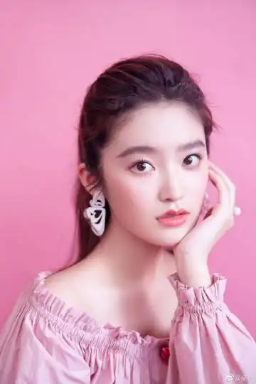 柴蔚超话 距离何欣上线还有2天 #初恋那件小事