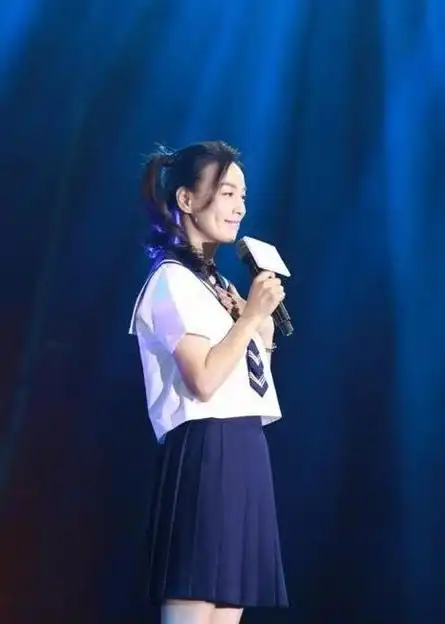 说起张庭大家都不陌生吧,好多人童年的女神之一,小时候张庭演的电视剧