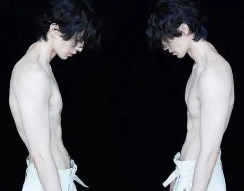 韩娱最帅的男神!六块腹肌在剧中展现