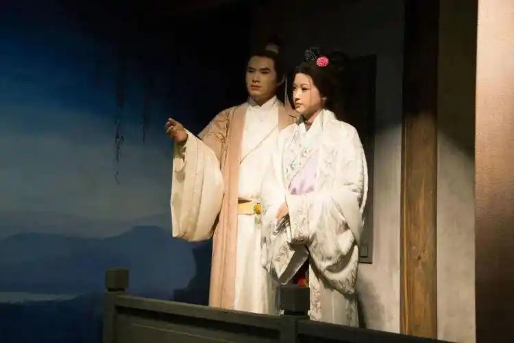 鲍仁_西湖_生活