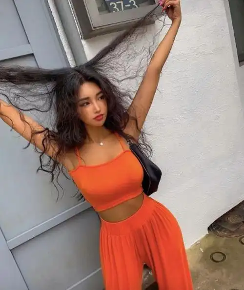 网罗艺术不打乖乖牌的亚洲甜心辣妹