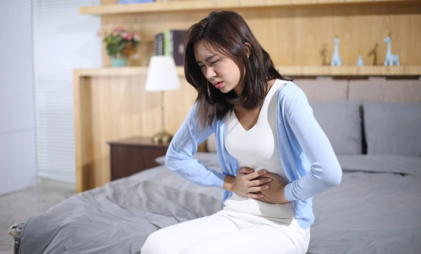 腺肌病痛经主要表现为逐渐加剧的进行性痛经,常在月经来潮时开始至