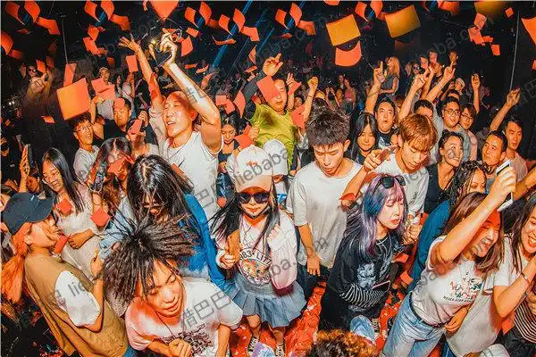 西安最大的夜店范特西酒吧即将开幕蹦迪