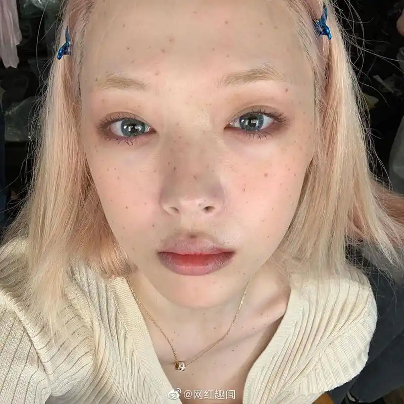 崔雪莉ins更新放飞自我照,超级有氛围了!