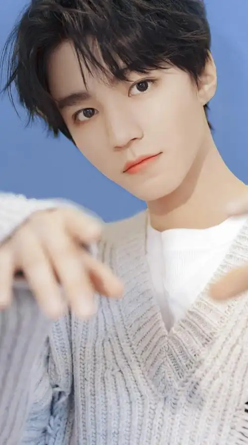 王俊凯 20.0921 工作室高清图饭修9p cr.