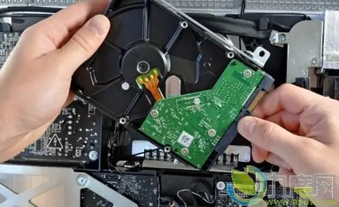 苹果新款imac笔记本硬盘无法更换