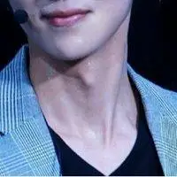 男生喉结霸气头像_微信头像图片大全