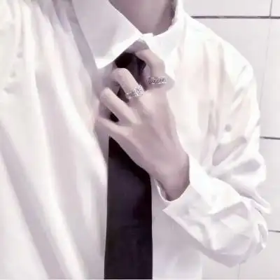 qq头像半身男生白衬衫