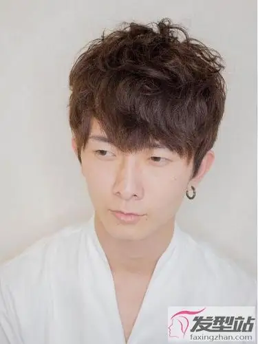 男生烫发发型型男必备16款男士烫卷发精选