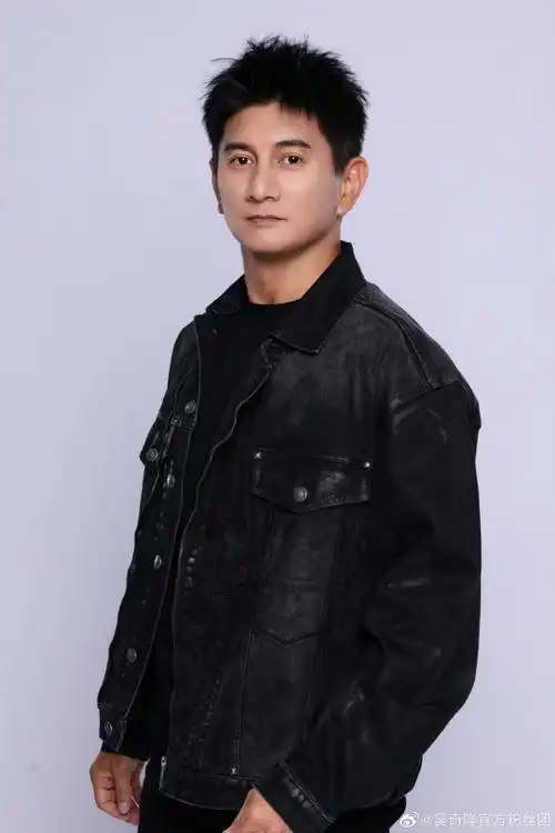 吴奇隆只干三件事