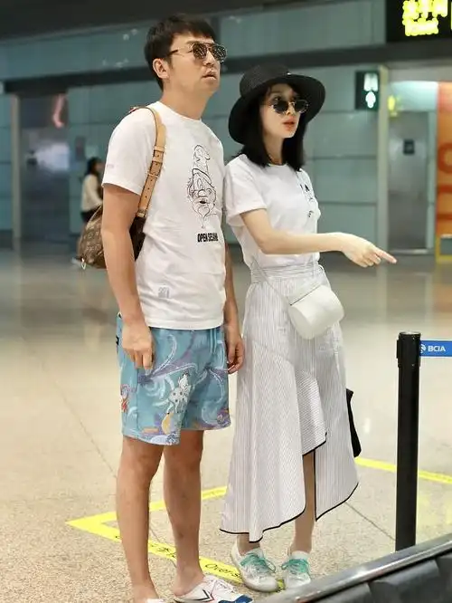 雷佳音妻子晒出幸福家庭合照,展现美好生活!