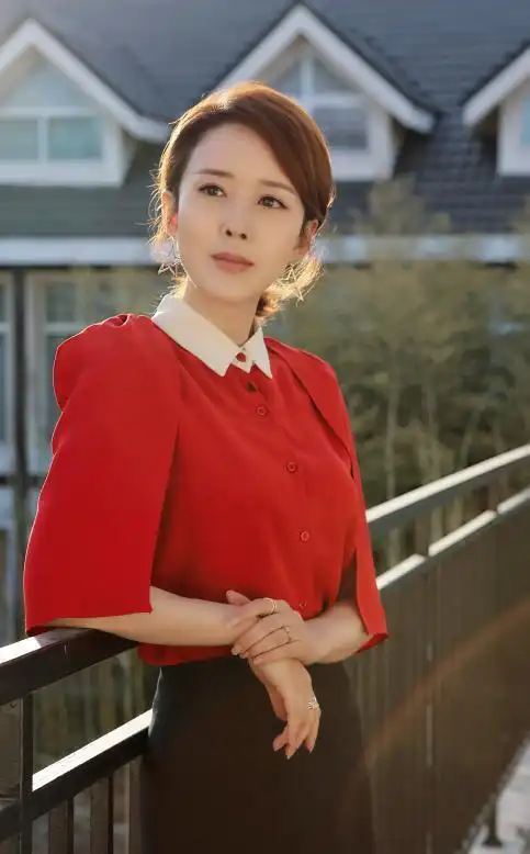 《最美的安排》春节重播 颜丹晨超a气场演绎新时代女性的幸福