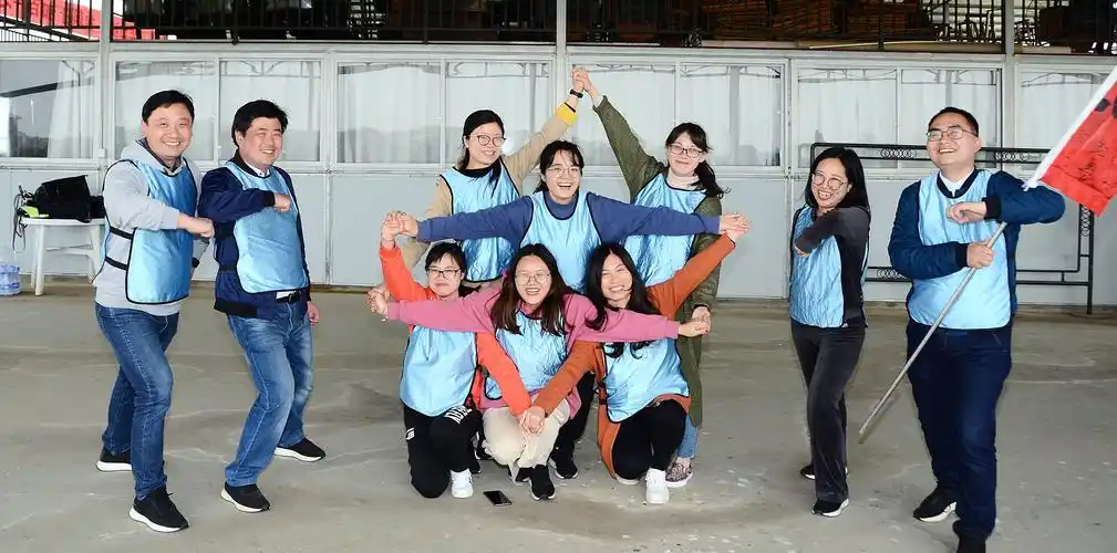 "不忘初心,重温党团誓词"九江小学教师团队团建活动