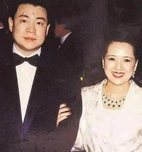 回顾袁咏仪的情史得蔡少芬的病有李嘉欣的命嫁得比朱茵还好