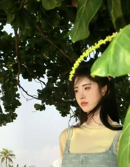 美女演员鞠婧祎最新游玩美照释出啦元气少女耶