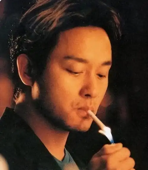 张国荣抽烟图片高清(最帅10位明星抽烟姿势) - 赤虎壹号