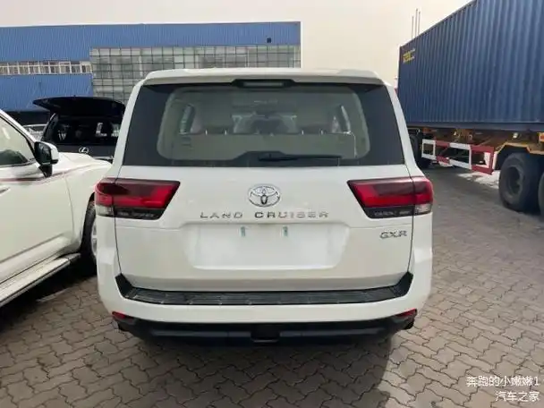 23款丰田酷路泽4000越野性能与舒适体验兼得