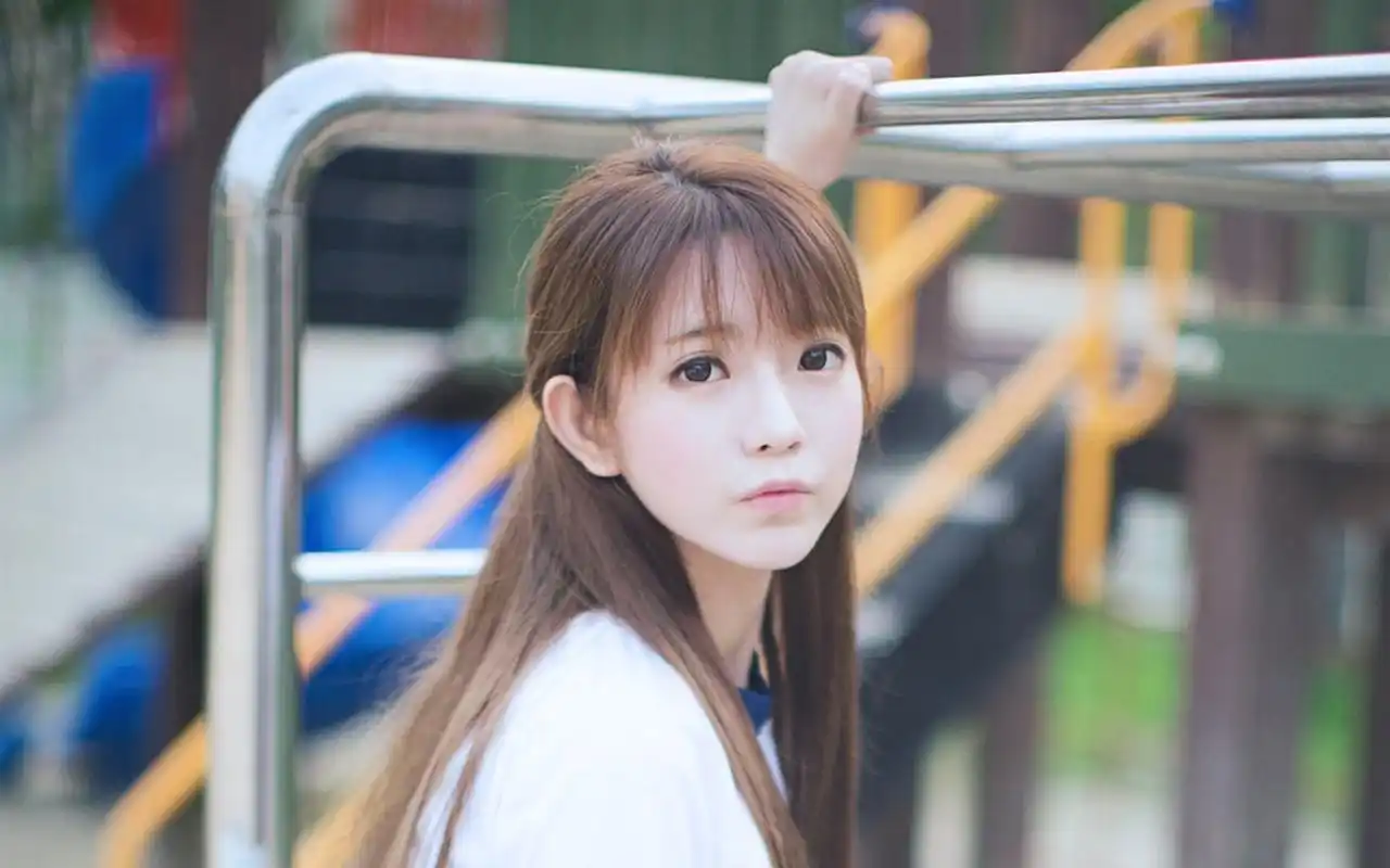 韩国20岁美女yurisa桌面壁纸图片下载3