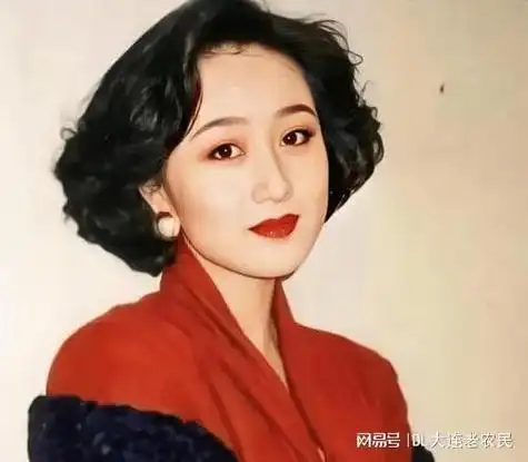 昔日港圈女神利智62岁近照曝光岁月流转下依旧风华犹存