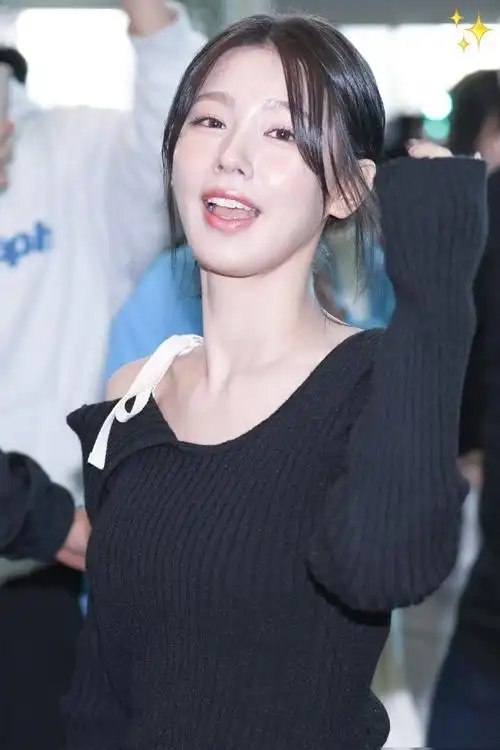 jimmychoo全球品牌形象代言人赵美延##赵美延power主唱