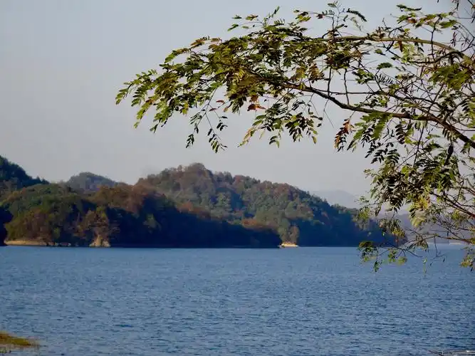 庐山西海 原名云居山柘林 位于江西九江西南部 地跨永修 武宁两县