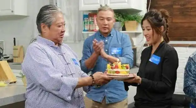 洪金宝67岁生日宴身体看起来硬朗许多盼望早日当上太爷爷