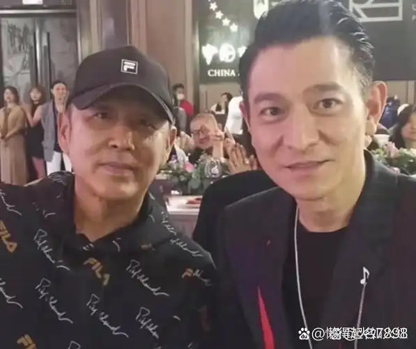 刘德华与陈道明综合实力对比: 颜值:陈道明更高. 身高: 陈道明更高